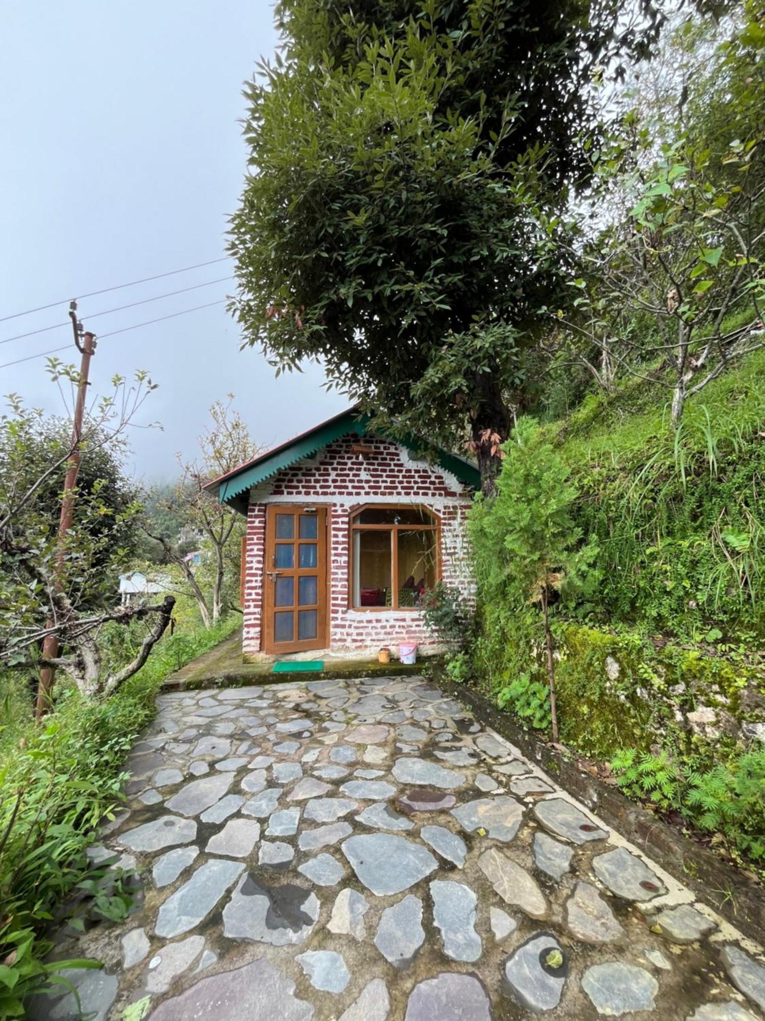Apple Garden Cottages And Restaurant Dhanaulti Εξωτερικό φωτογραφία